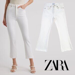 ZARA High Rise Flared Leg Ankle Cropped White Raw Fringe Hem Jeans Size 8